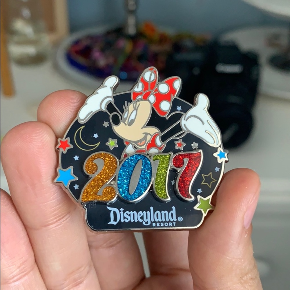 DISNEY PIN (Minnie Mouse, 2017)